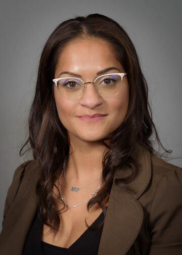 head shot of Anupama Bedi